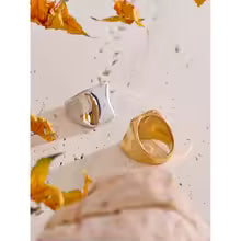 Glossy Geometric Ring