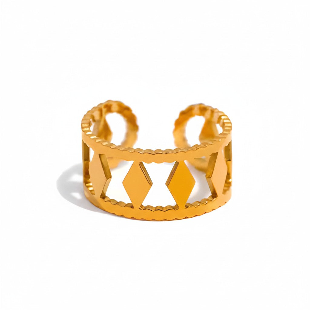 حلقة هندسية مفتوحة على شكل معين